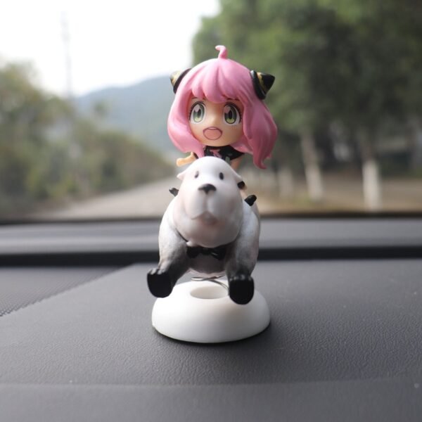 Toy Figures SPY X FAMILY Car Mounted Bobble Ania Car Display Model Handicraft Desk Ornament