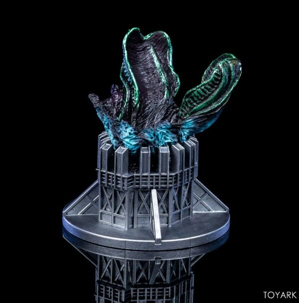 NECA 2019 Godzilla King of the Monsters Mothra Larva Handicraft Model Figurine - Image 4